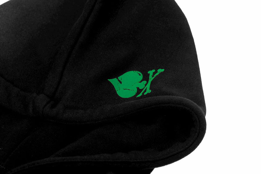 绿色带FRANKY标志的连帽衫